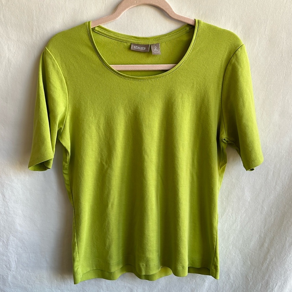 Chico’s lime green short sleeve tee, size 2 (L)